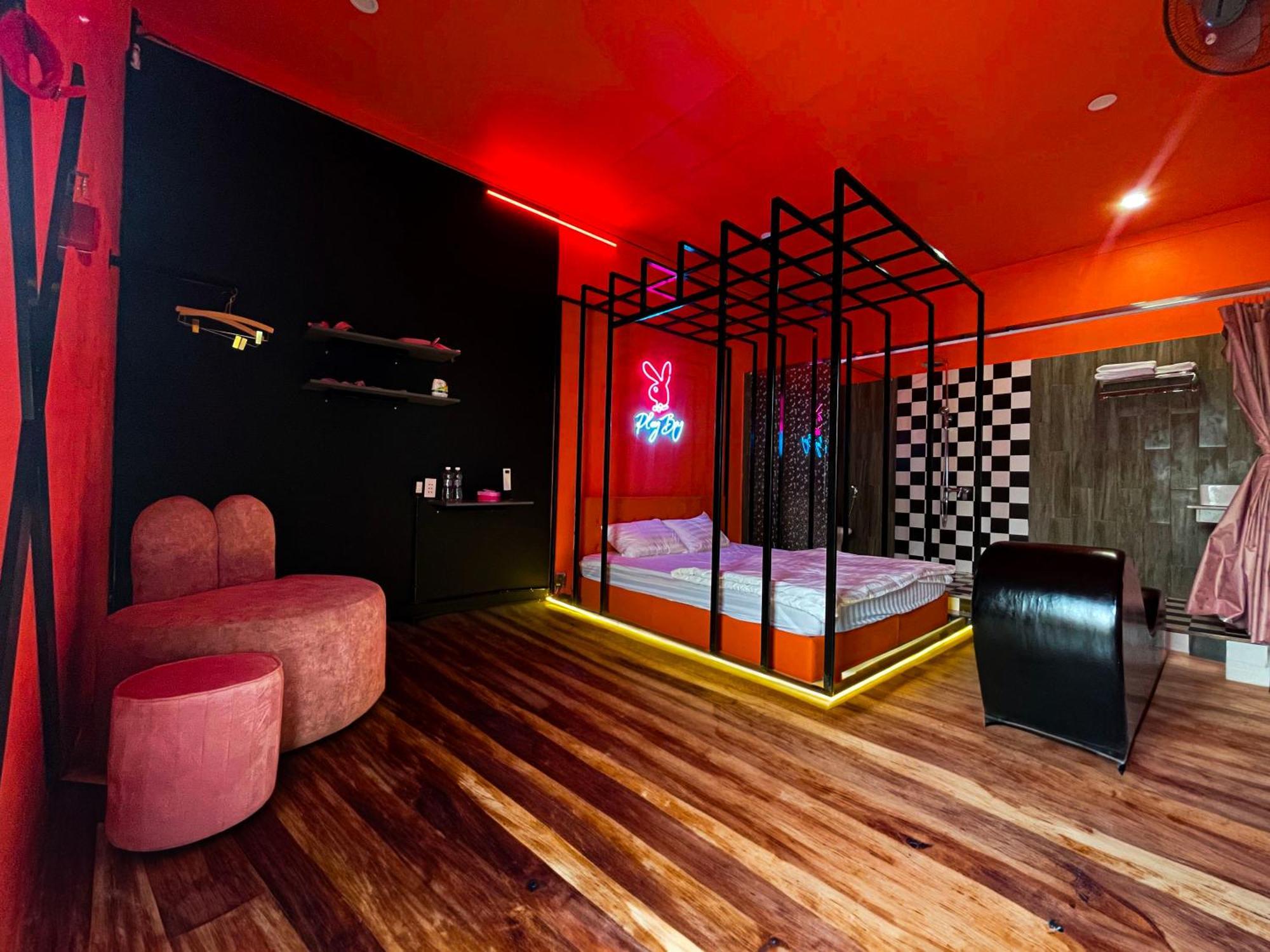 Couple Hotel - Khach San Tinh Yeu Buon Ko Sir المظهر الخارجي الصورة